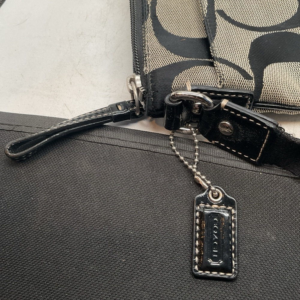 Coach Signature C - Black and Tan Designer Crossbody Shoulder Bag - Picture 7 of 7